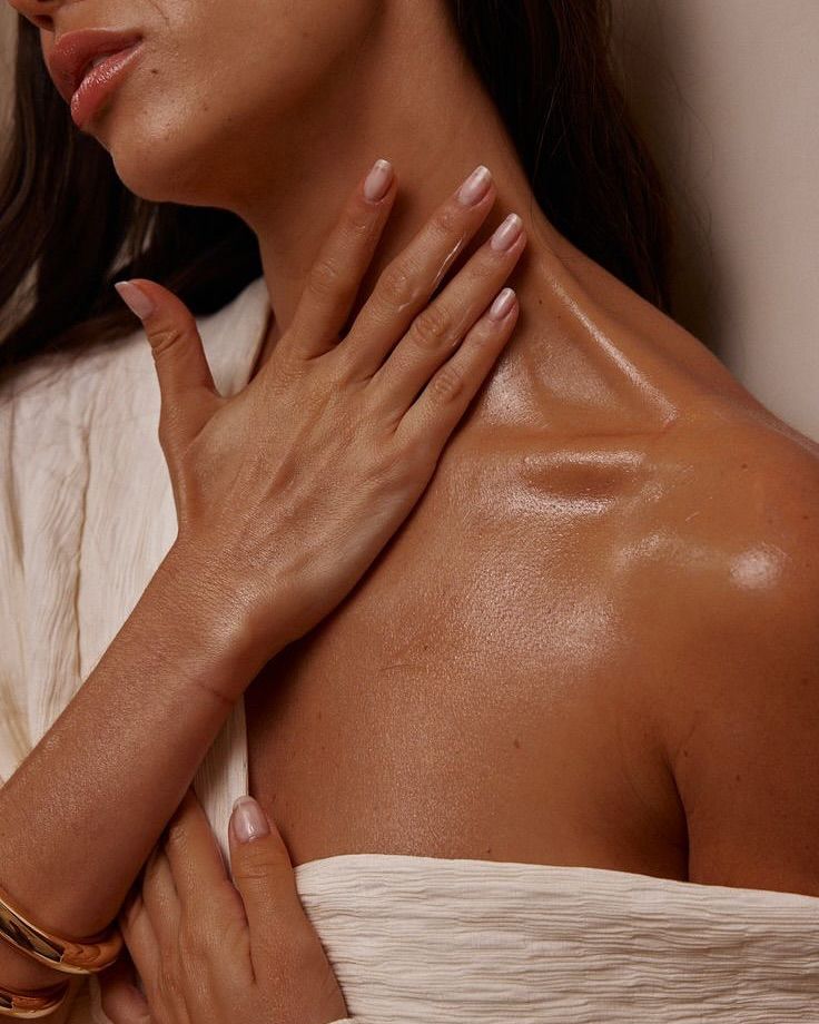 Rostro, cuello y escote